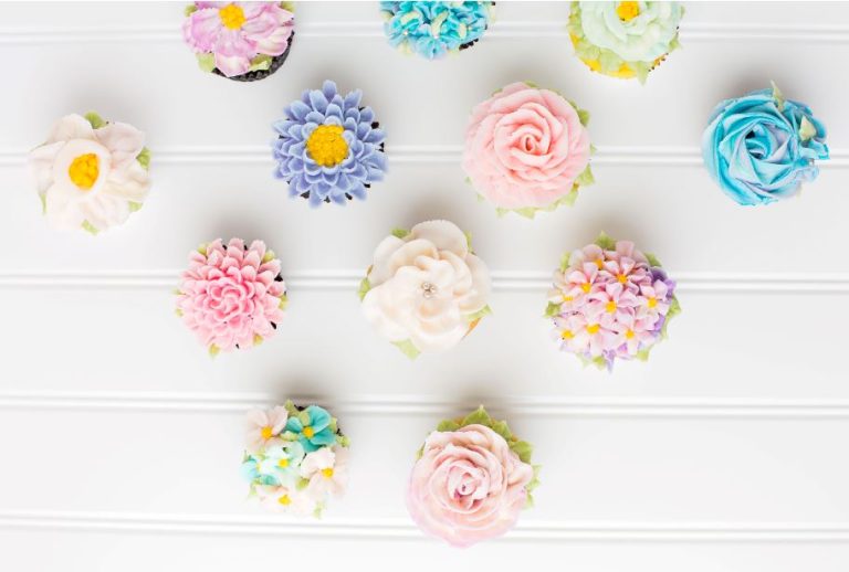 customized floral cupcakes