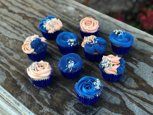 ten cupcakes blue and pink